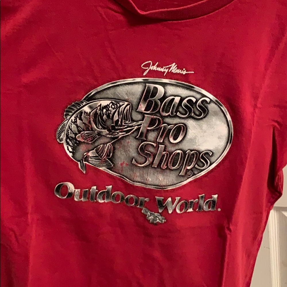 Older bass pro shop tshirt